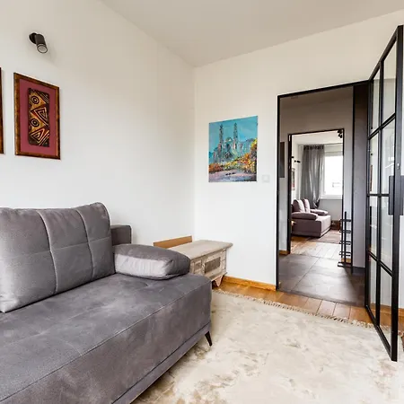 Апартаменты Park Reagana Modern By Bookinghost