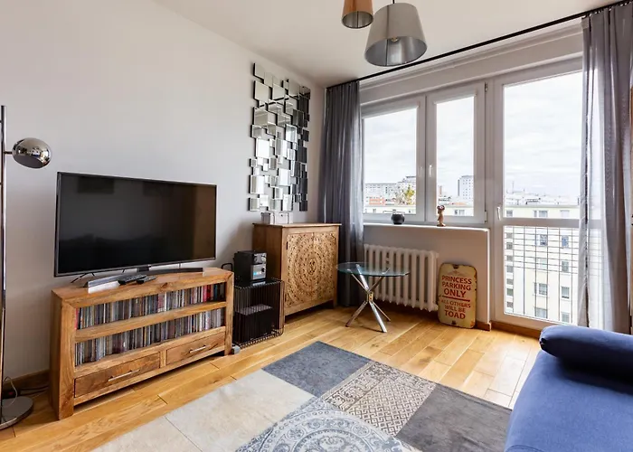 Park Reagana Modern By Bookinghost